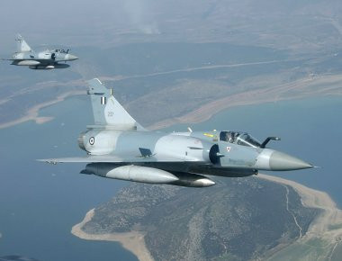 Κώστας Φάλκος: Αυτός είναι ο 28χρονος πιλότος του Mirage 2000 που έπεσε στα ανοιχτά της Σκοπέλου (φωτό, βίντεο)